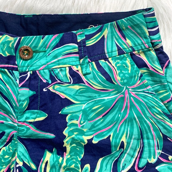 SOLD-Lilly Pulitzer Beachy Floral Print Shorts - Picture 2 of 6